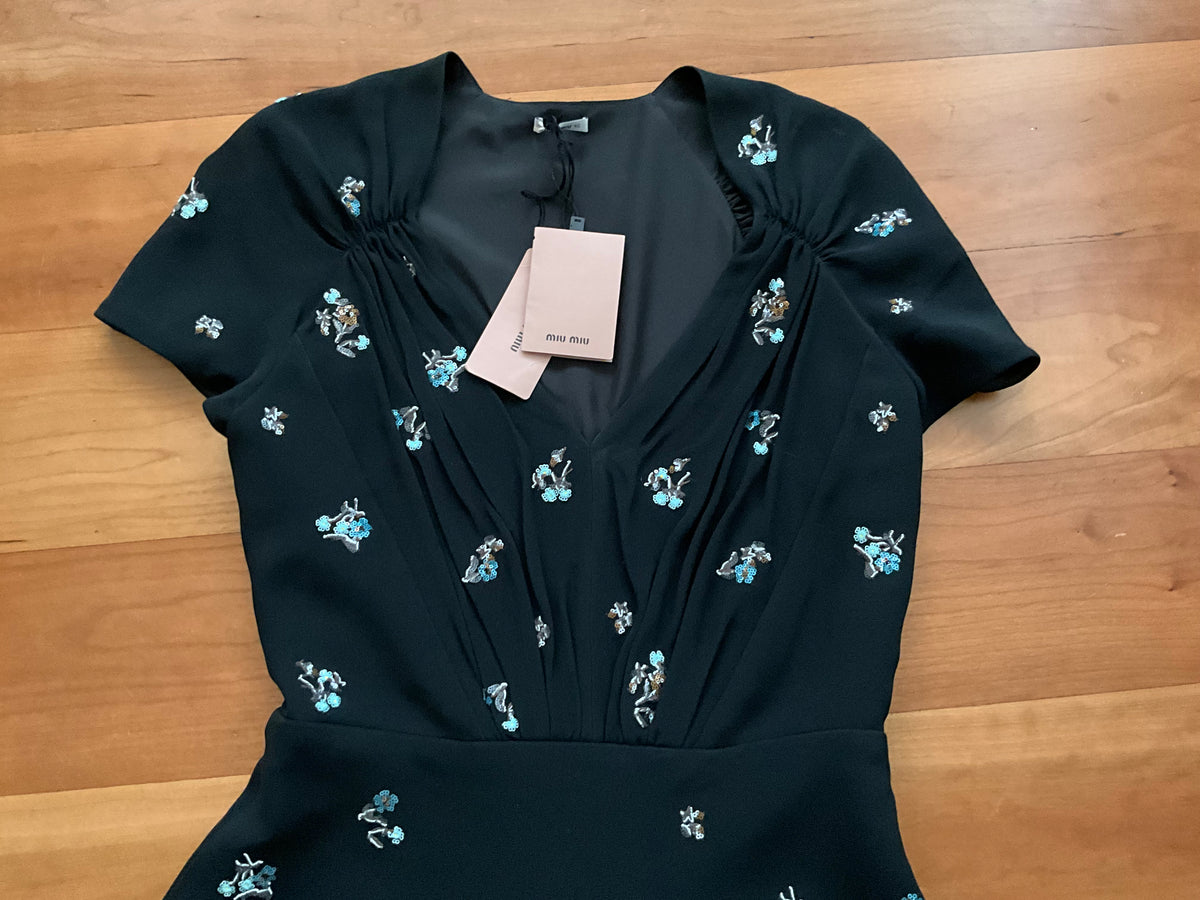 Miu Miu Black Crepe Sequin Embellished Plunge Black Dress Size I 40 S Small ladies