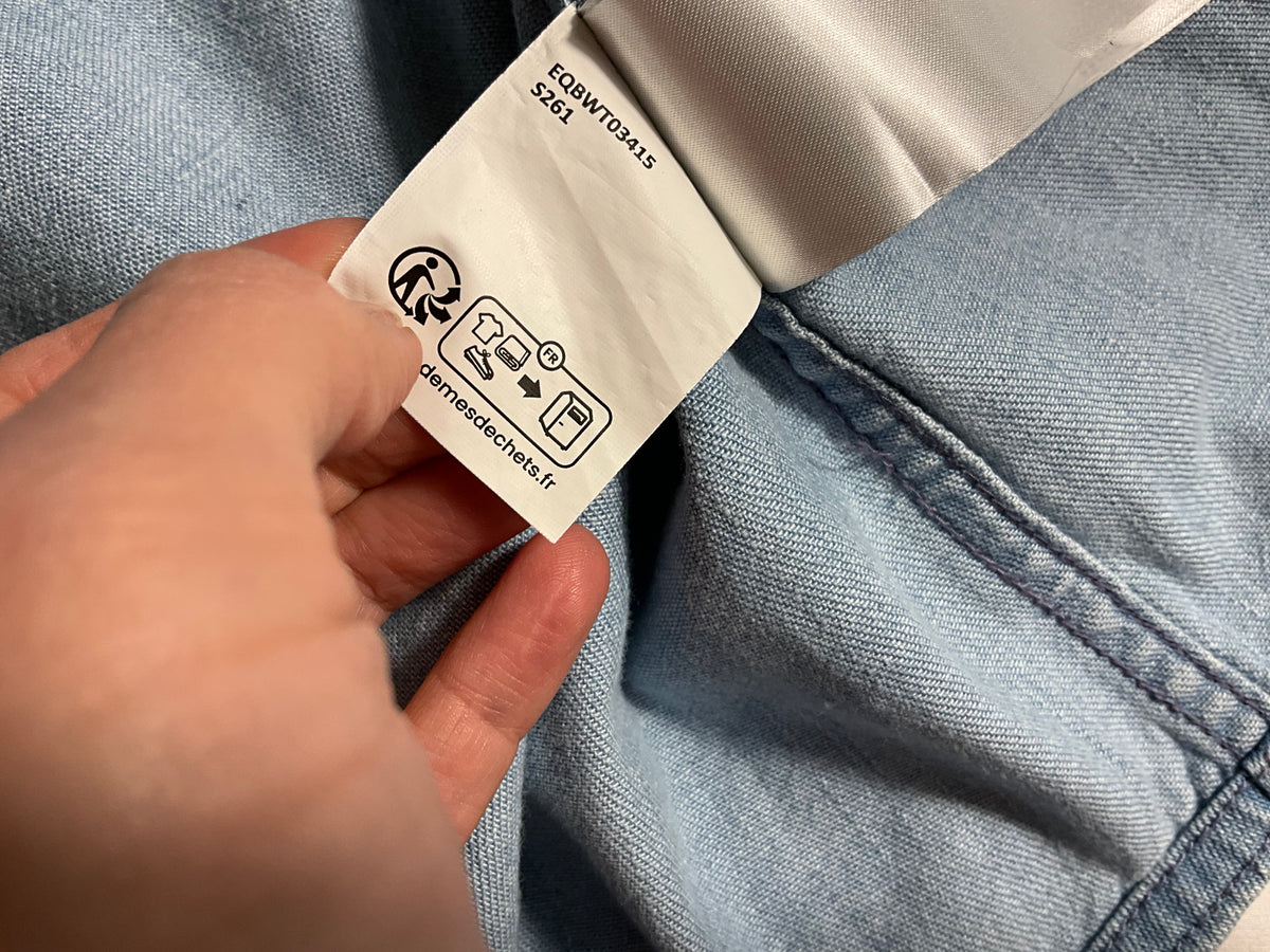 Quiksilver Boys’ Short-Sleeve Denim Shirt – Size XS / Age 8 years children