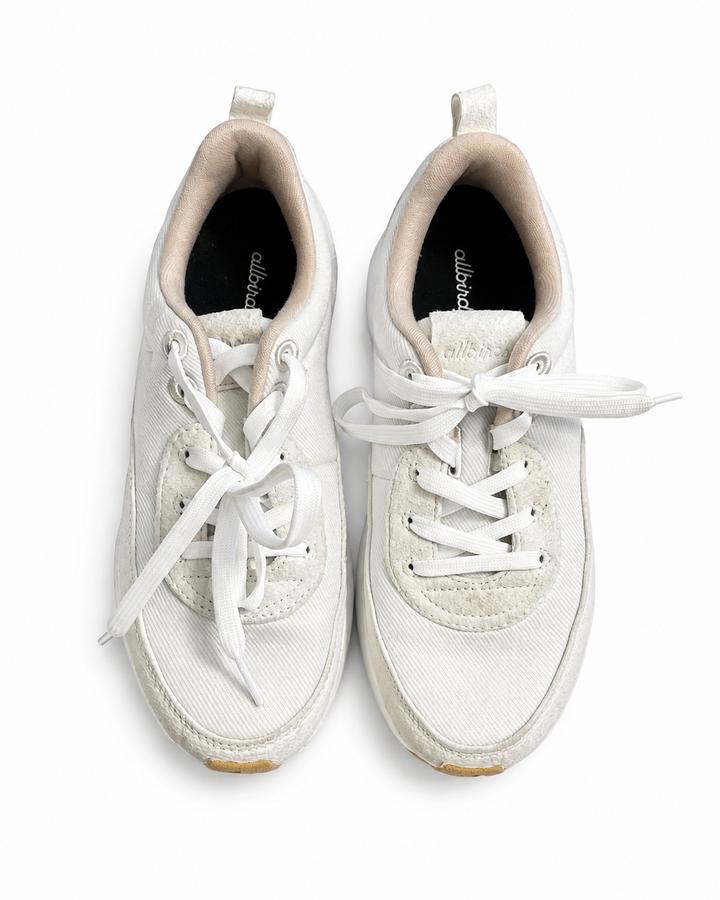 Allbirds Off-White Low-Top Trainers – Women’s Size US 8 ladies