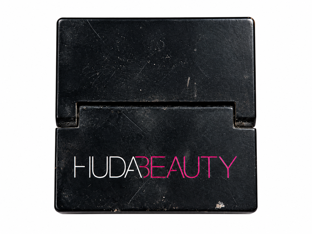 Designer Makeup & Beauty Lot – 6 Items – MAC, Huda Beauty, RMS Beauty, Rose Inc & More ladies