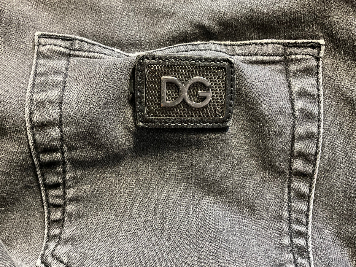 Dolce & Gabbana Men’s Grey Stone Washed Skinny Jeans – Size 50 men