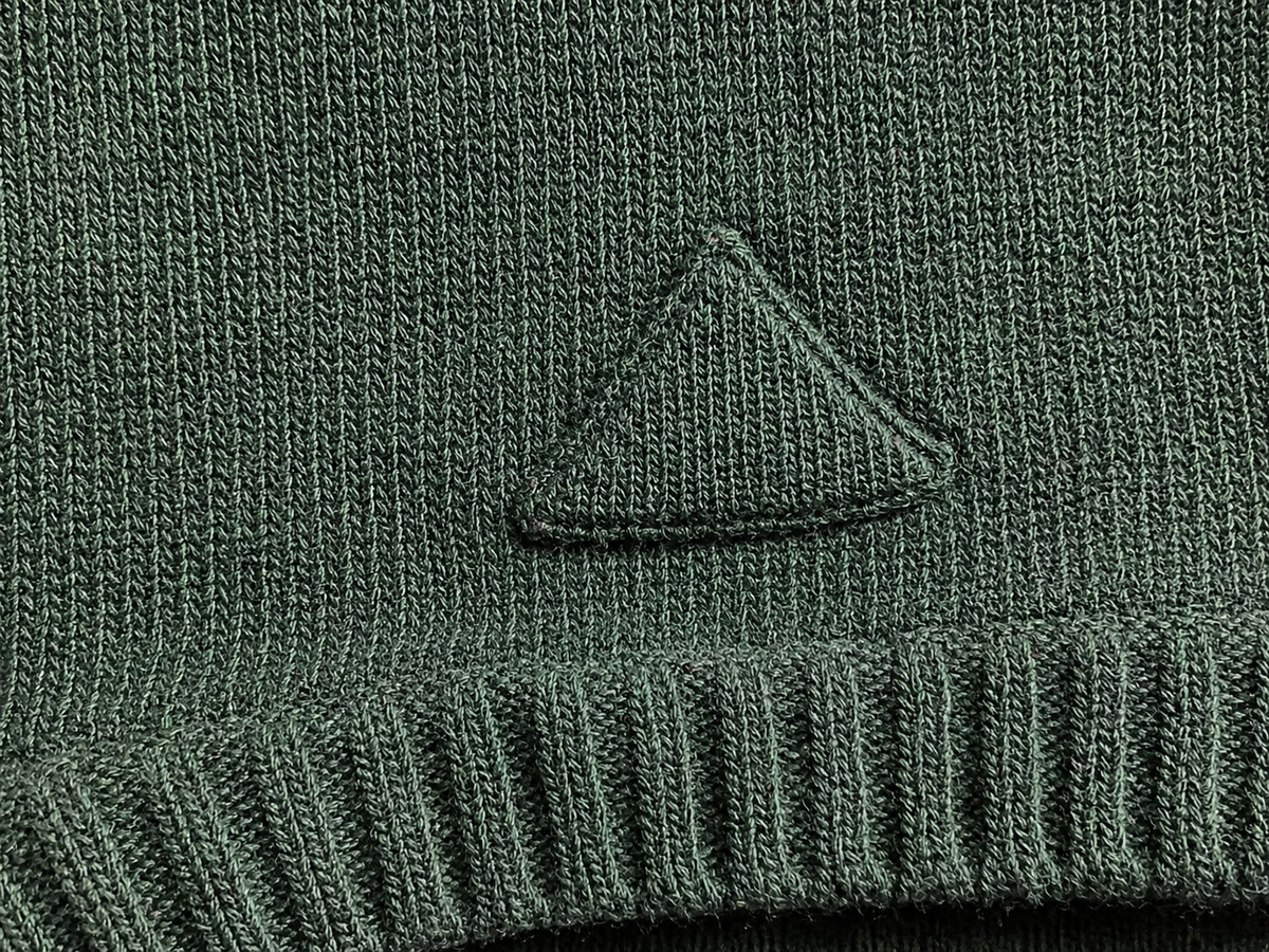 Prada Cashmere Blend V-Neck Sweater size I 38 ladies