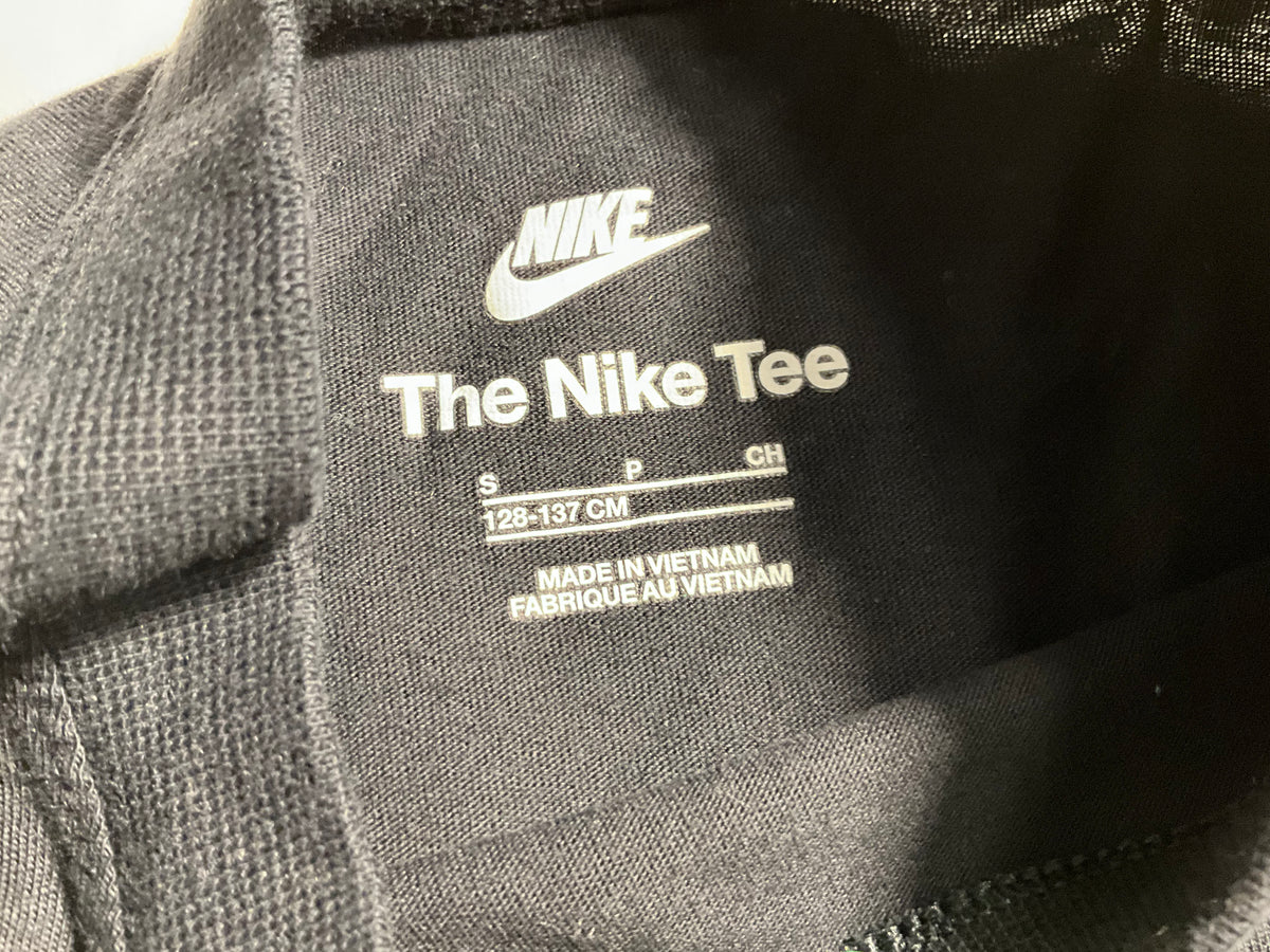 Nike Children’s Long-Sleeve Tee – Size S / 128–137 cm children