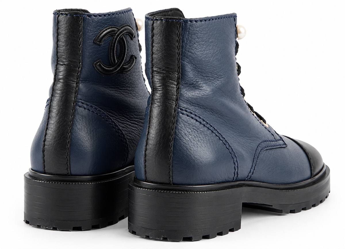 Chanel Navy Blue Leather Lace-Up Combat Ankle Boots – Size EU 37.5 ladies