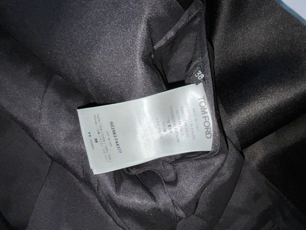 TOM FORD SINGLE BREASTED SHAWL LAPEL CROPPED TUXEDO JACKET BLAZER Size I 38 XS Ladies