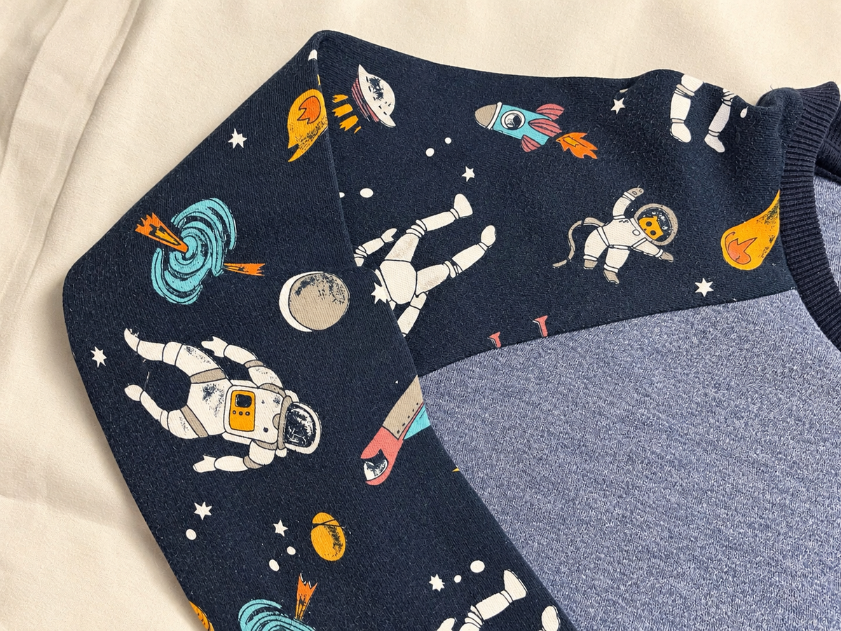 John Lewis Boys’ Space Print Pyjama Set – Age 7 Years children