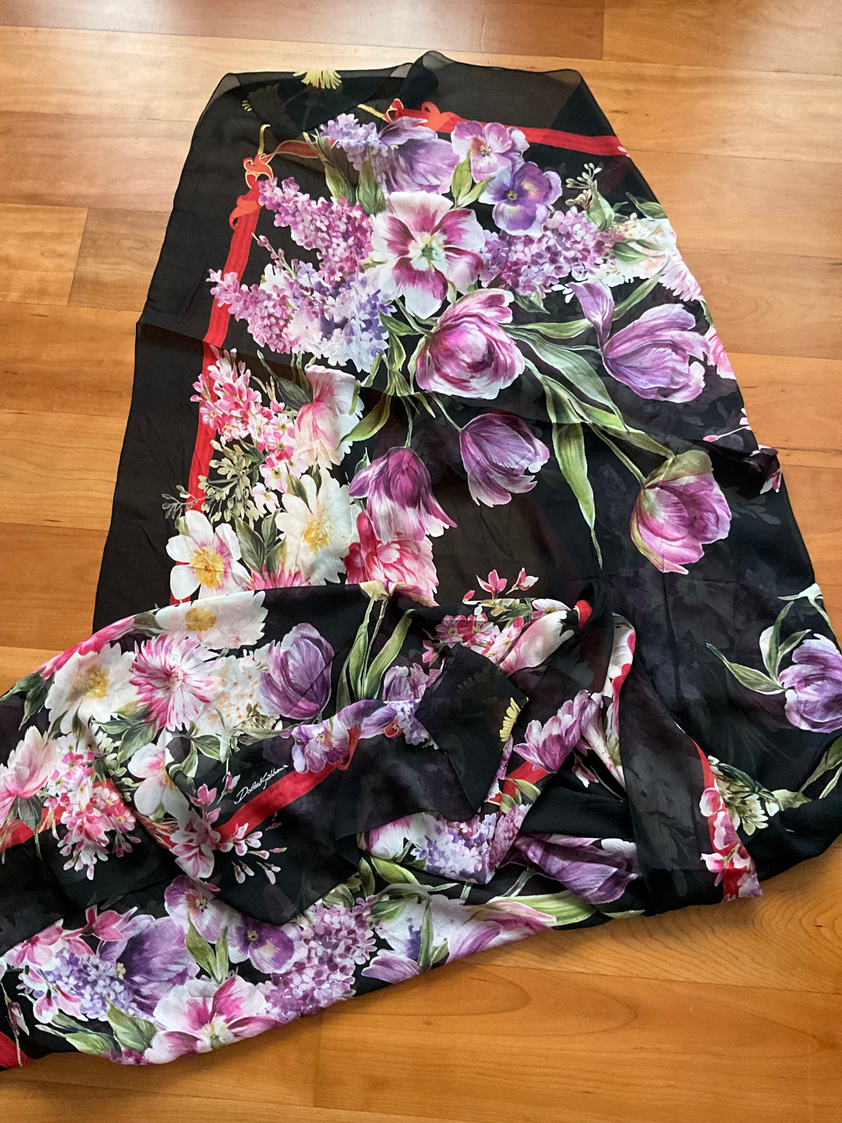 Dolce & Gabbana Silk Chiffon Extra large Floral Scarf Shawl 135x200 cm ladies