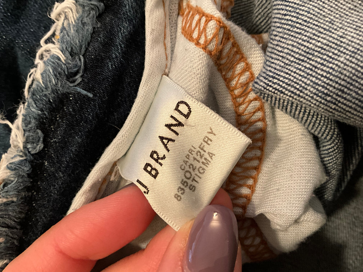 J brand mid rise capris in stigma distressed jeans size 25