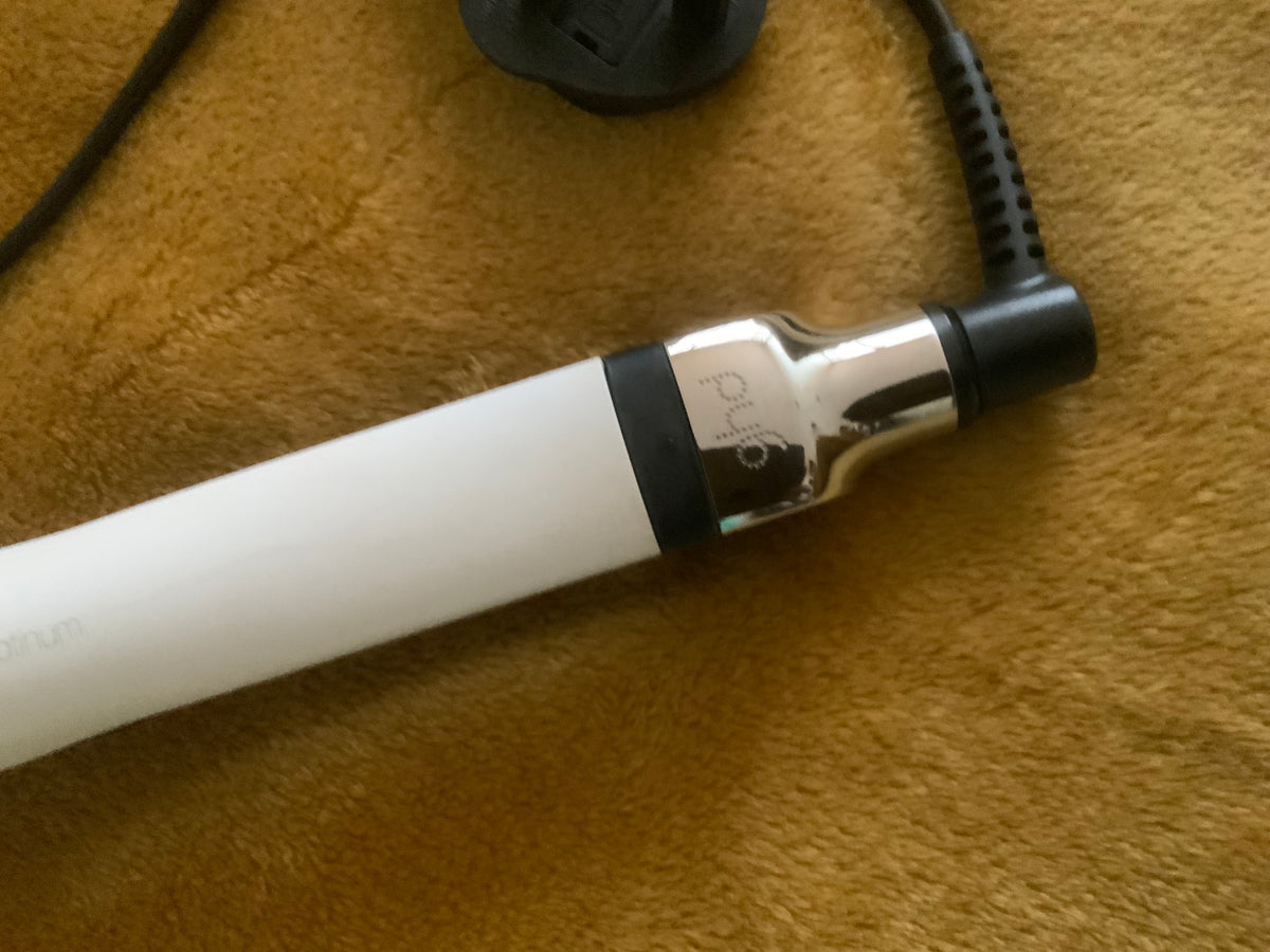 GHD Platinum Plus Hair Straighteners 185 Degrees 2.7m Swivel Cord White