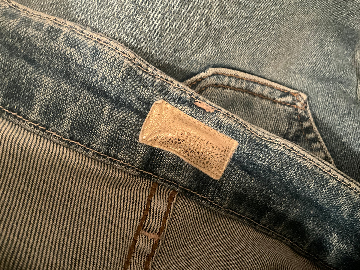 Mother High Waisted Looker Ankle Fray Jeans-Shoot To Thrill Distressed-Size 26 ladies