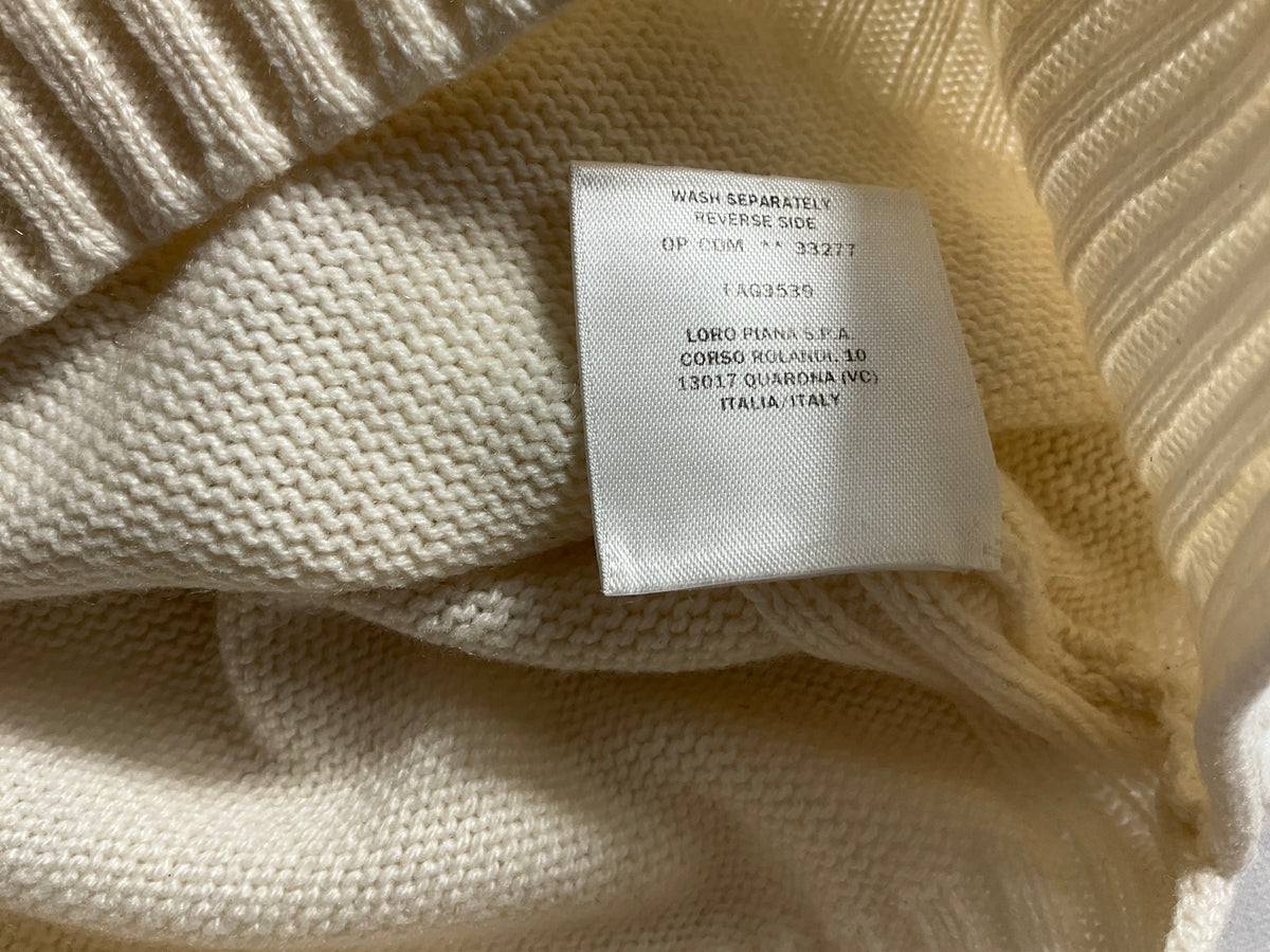 Loro Piana Baby Cashmere Women’s Ivory Crew Neck Jumper – Size IT 38 / XS ladies