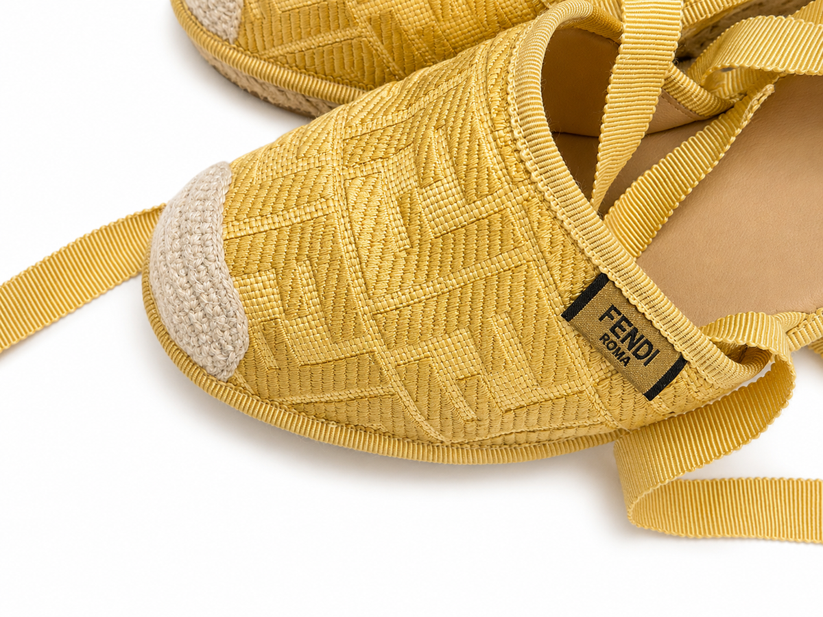 Fendi Raffia FF Embroidered Roma Ankle Wrap Espadrille Wedges size 39 ladies