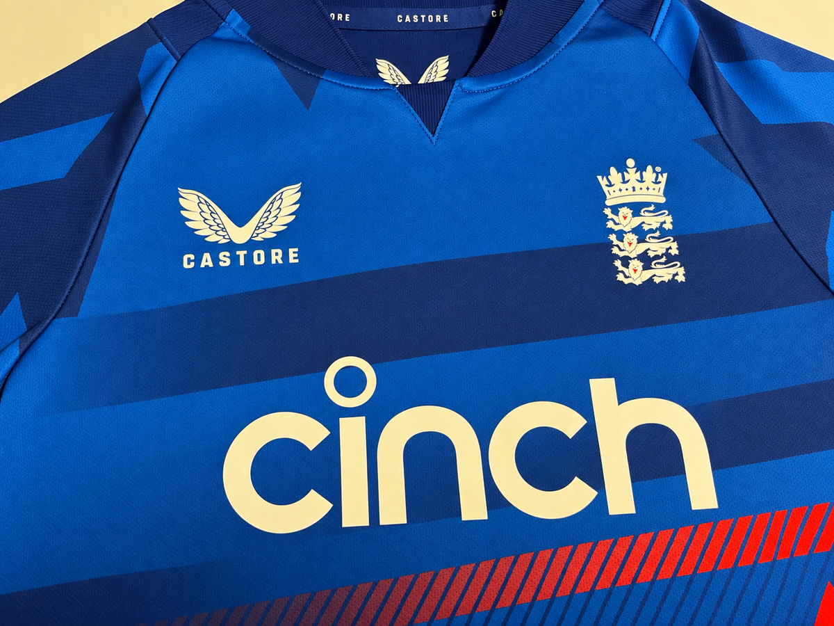 Castore England Cricket Boys’ Shirt – Size YM / 146 cm children