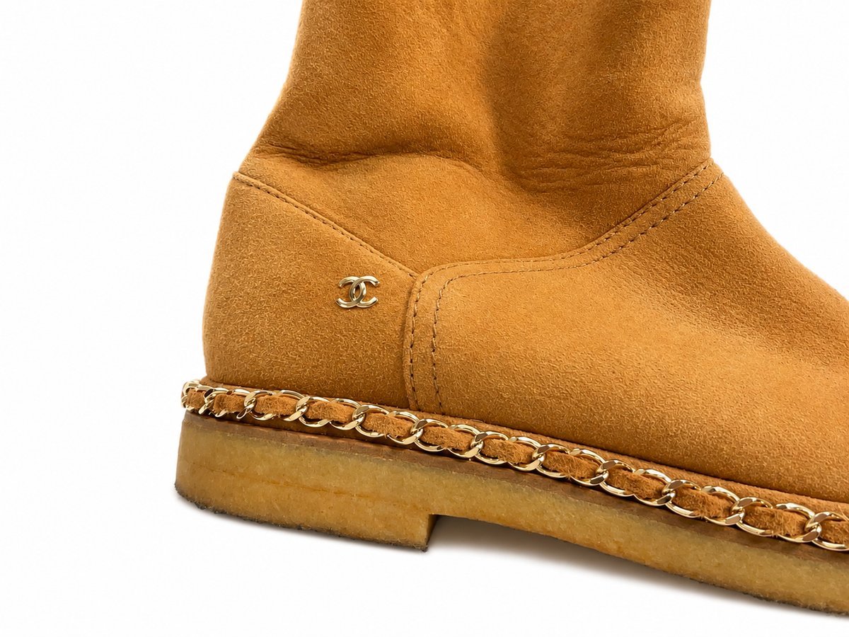 Chanel Kid Suede Shearling Cap Toe Chain Short Boots size 38 ladies