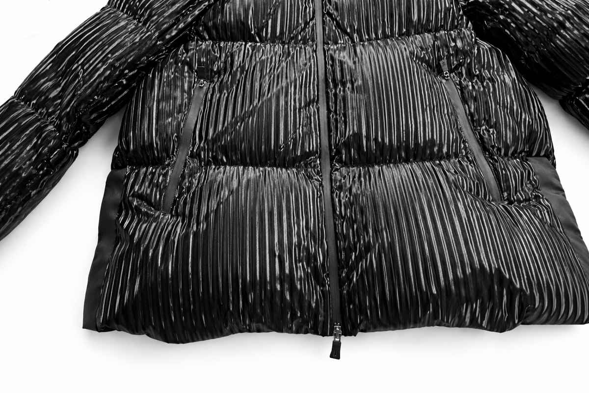HERNO Laminar couture engineering puffer limited edition size I 44 L large ladies