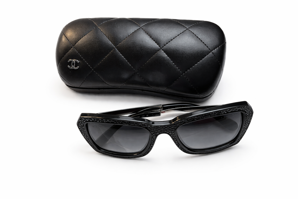 Chanel Stingray CC Polarized Sunglasses 6047-Q Black ladies