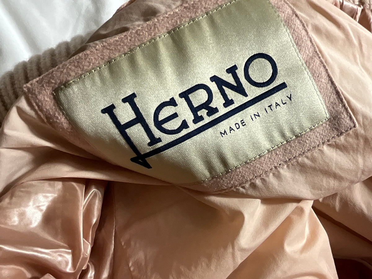 Herno Cashmere & Silk Quilted Down Jacket with Cable Knit Sleeves – Size IT 42 ladies