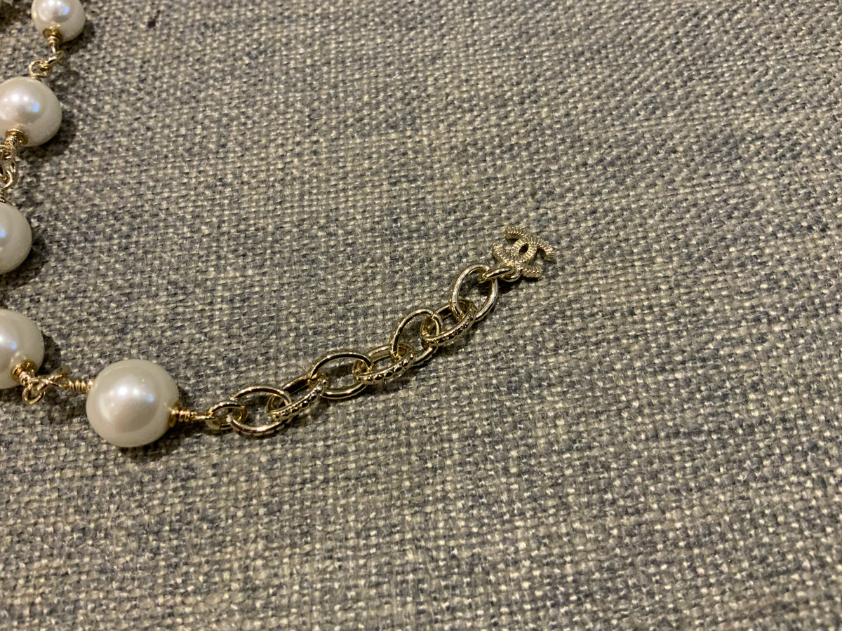CHANEL CC Faux Pearl Chocker Necklace ladies