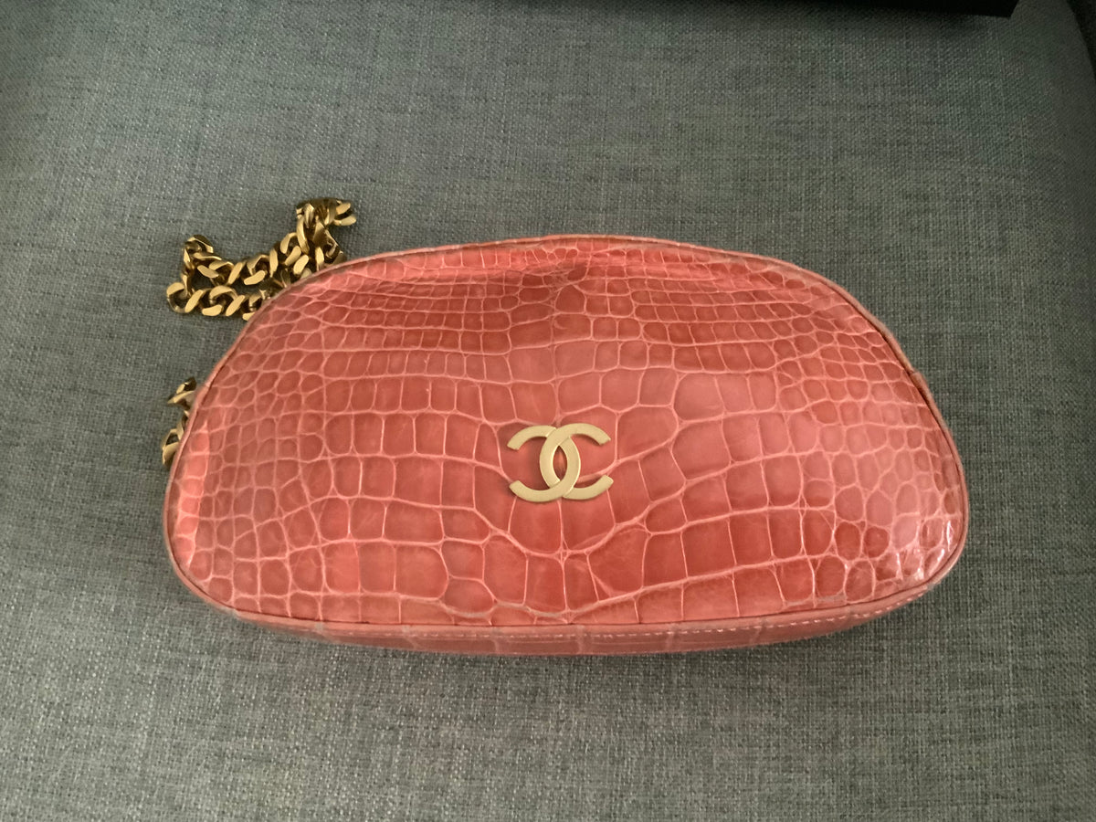 CHANEL Rare Vintage Pink Crocodile Alligator Bag Handbag ladies