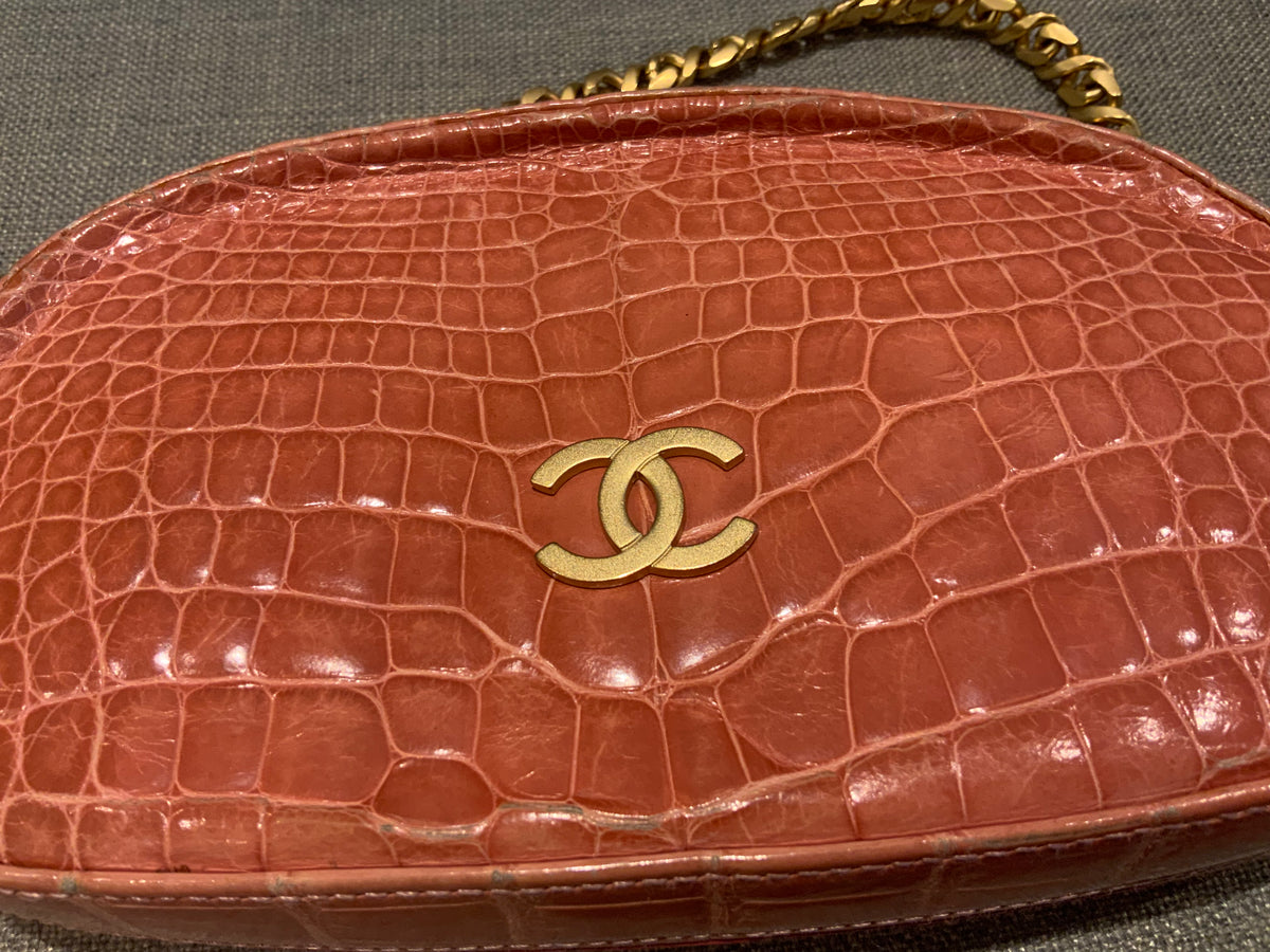 CHANEL Rare Vintage Pink Crocodile Alligator Bag Handbag ladies
