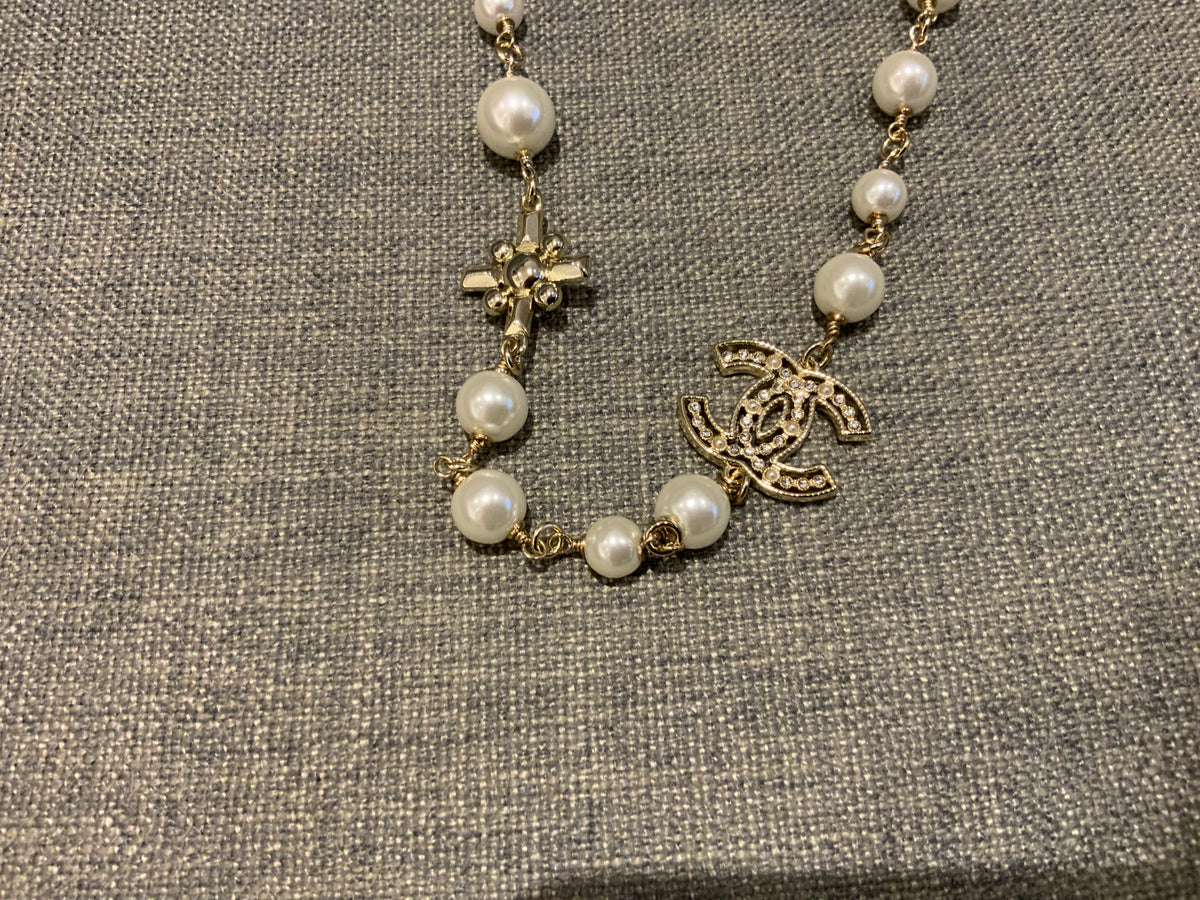 CHANEL CC Faux Pearl Chocker Necklace ladies
