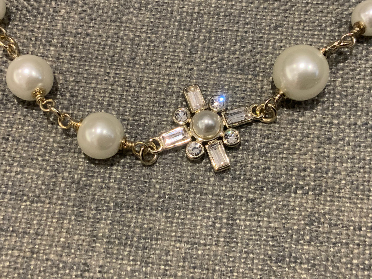 CHANEL CC Faux Pearl Chocker Necklace ladies