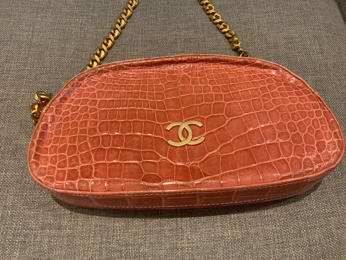 CHANEL Rare Vintage Pink Crocodile Alligator Bag Handbag ladies