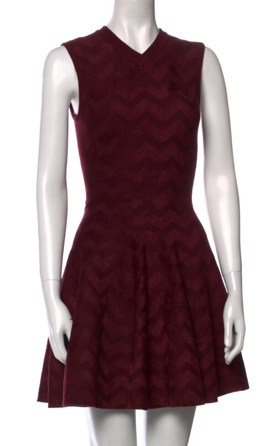 Azzedine Alaïa Fit & Fluted Knit Chevron Dress MOST WANTED F 40 UK 12 US 8 ladies