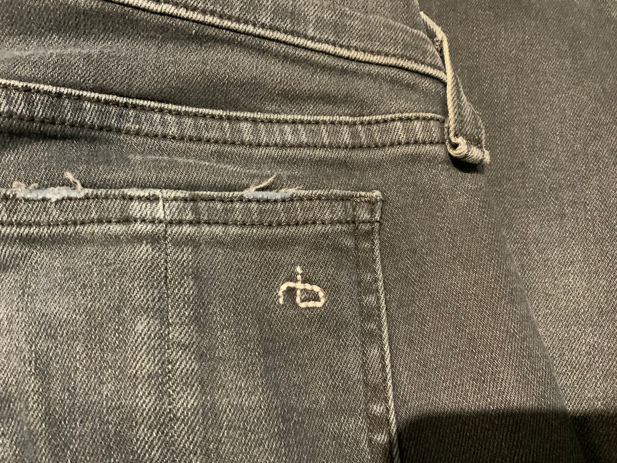Rag & Bone / JEAN Ultra Distressed Capri Jeans, Steele Size 26 ladies