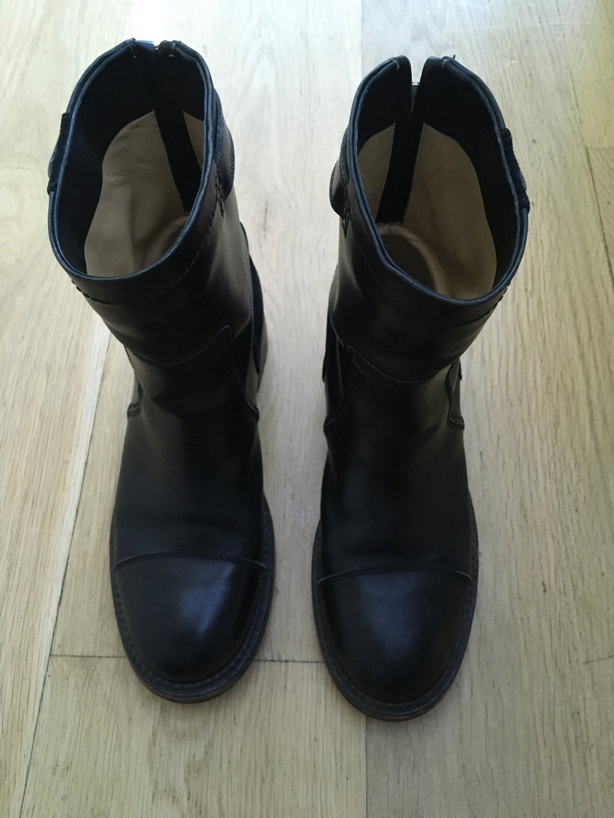 CHANEL Leather CC Black Boots Ankle Boots Leather Booties Size 39 Ladies