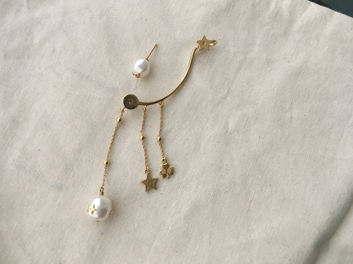 Christian Dior Limited Edition Faux Pearl Perles de Désir Ear Jewelry Cuff ladies