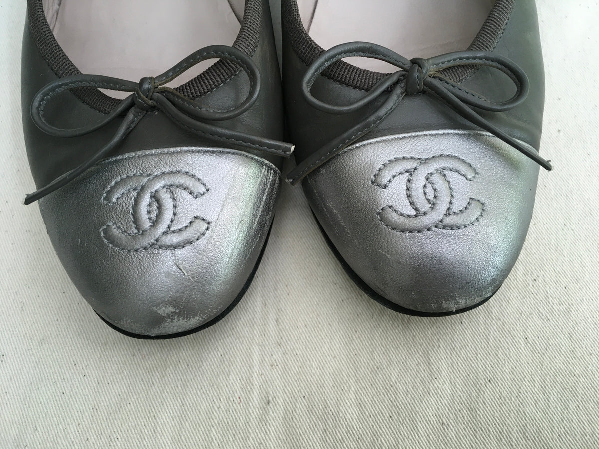 CHANEL LIMITED EDITION CC SILVER GREY FLATS SHOES SIZE 36 UK 3 US 6 £945