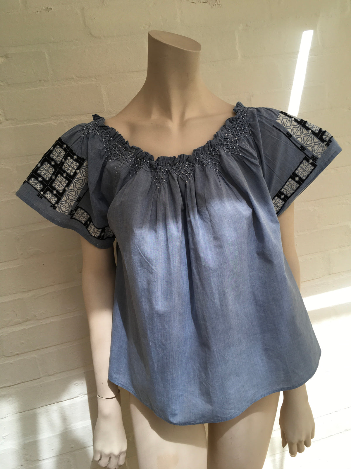 Ulla Johnson Milo Denim Top Tunic Embroidered in India US 4 UK 8 ladies