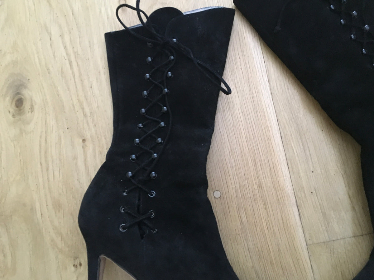 Manolo Blahnik Women's Black Suede Pointed-Toe Boots Size 37 Ladies