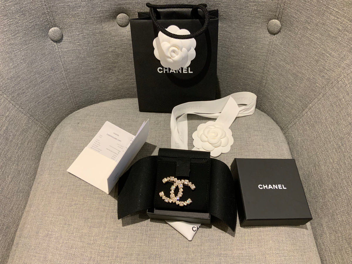 CHANEL CC 2020 Crystal Brooch Gold 14.7 g ladies