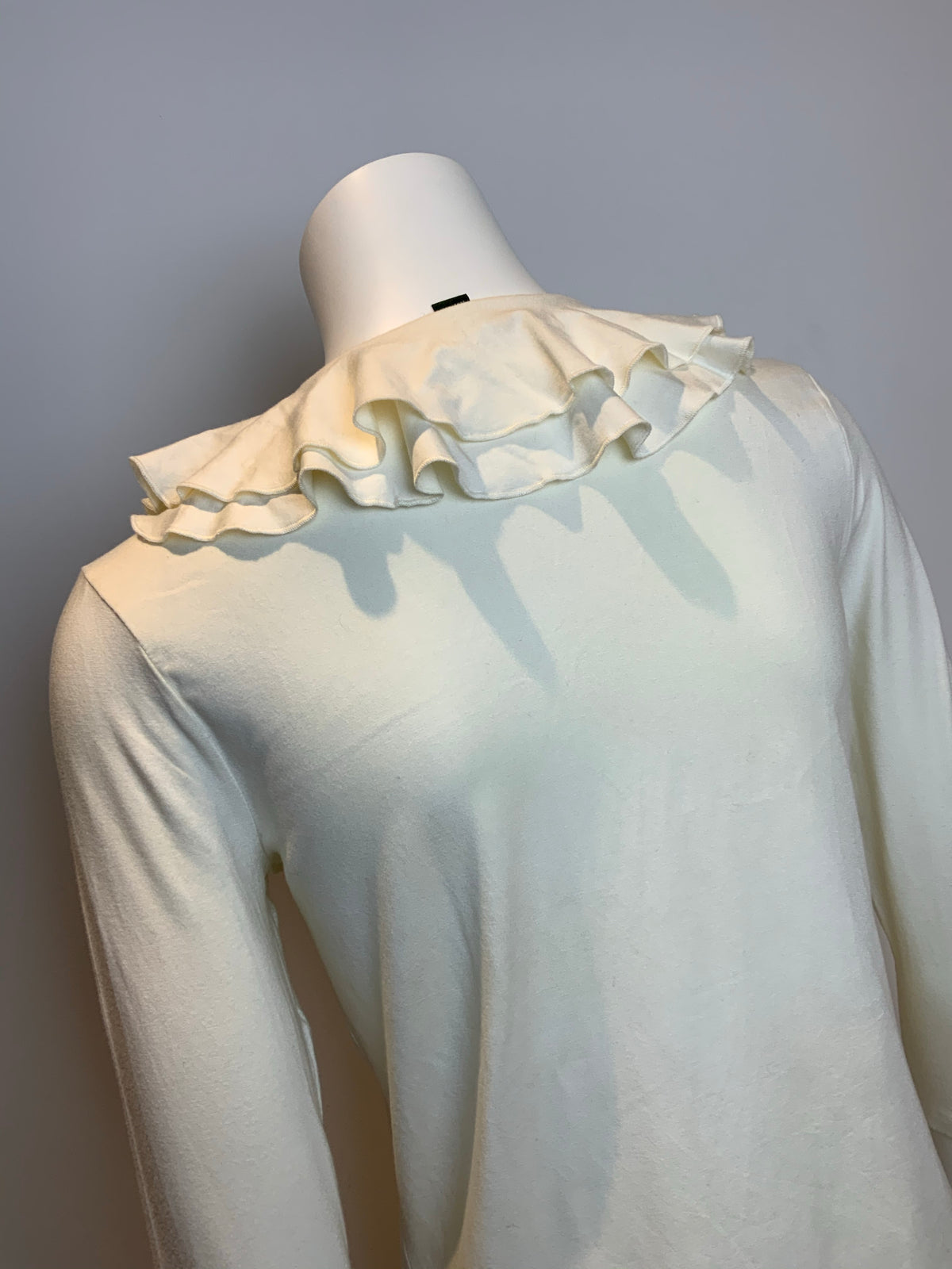 Lauren Ralph Lauren Ruffle front top with 3/4 sleeve top Size M medium ladies