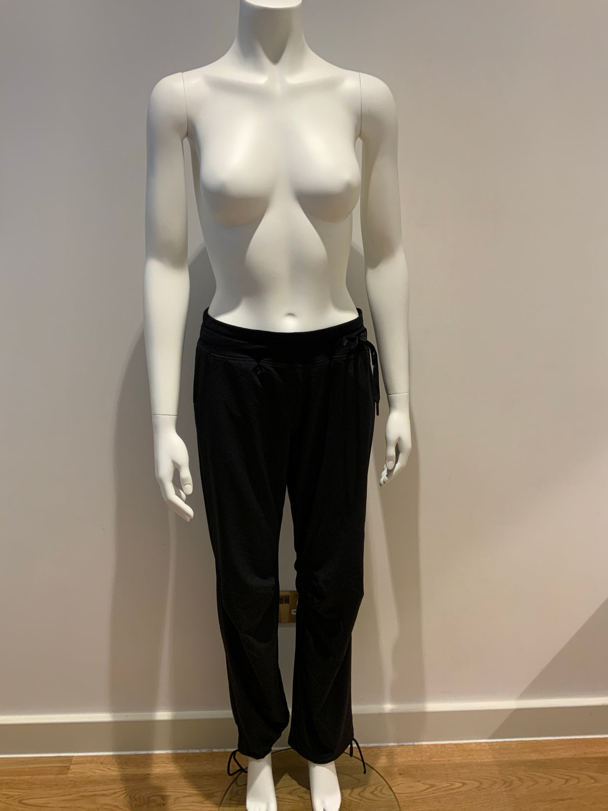 Sweaty Betty Sportswear Garudasana Yoga Sweatpants Size Small or Medium ladies