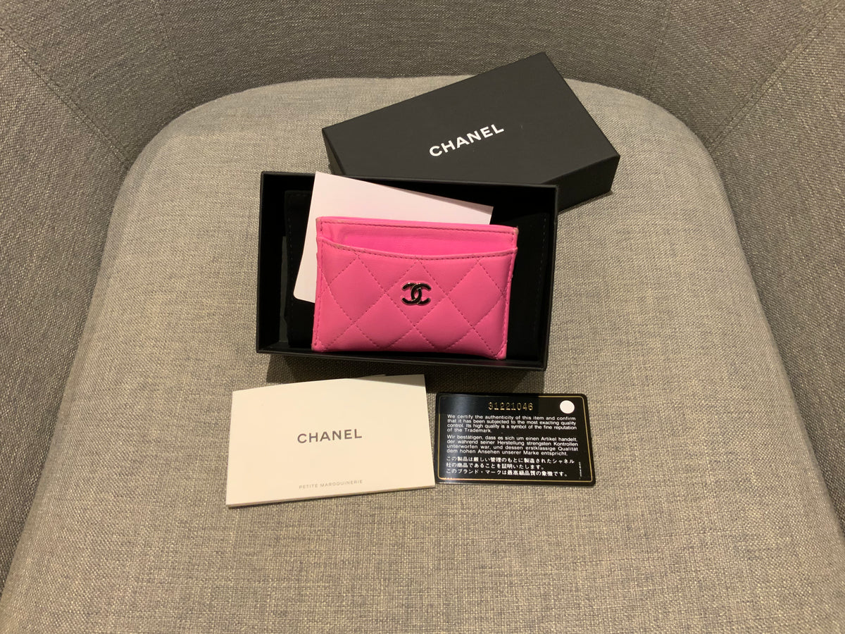 CHANEL Lambskin Quilted 2021 Neon Pink CC Logo Card Holder Wallet ladies