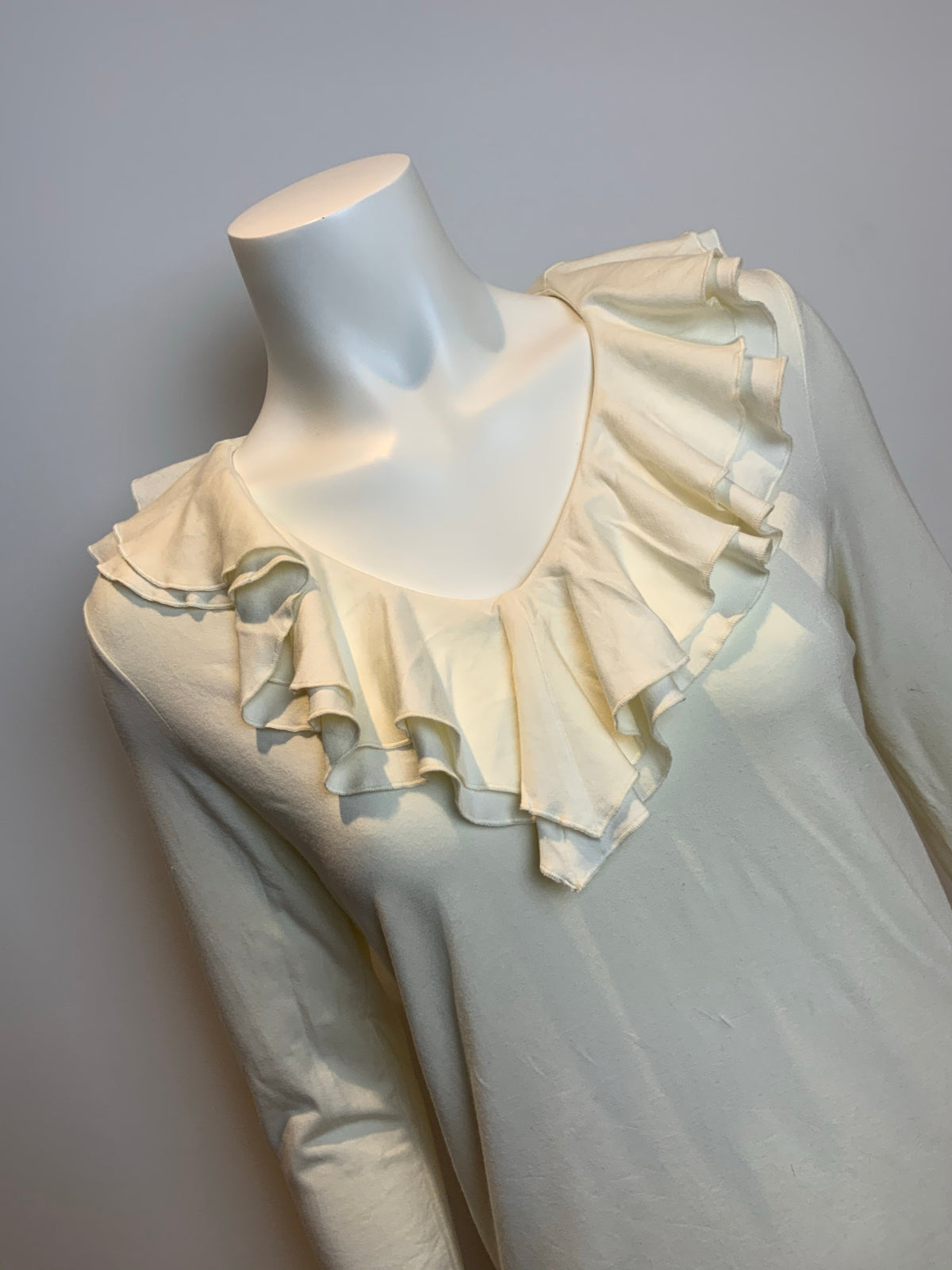 Lauren Ralph Lauren Ruffle front top with 3/4 sleeve top Size M medium ladies
