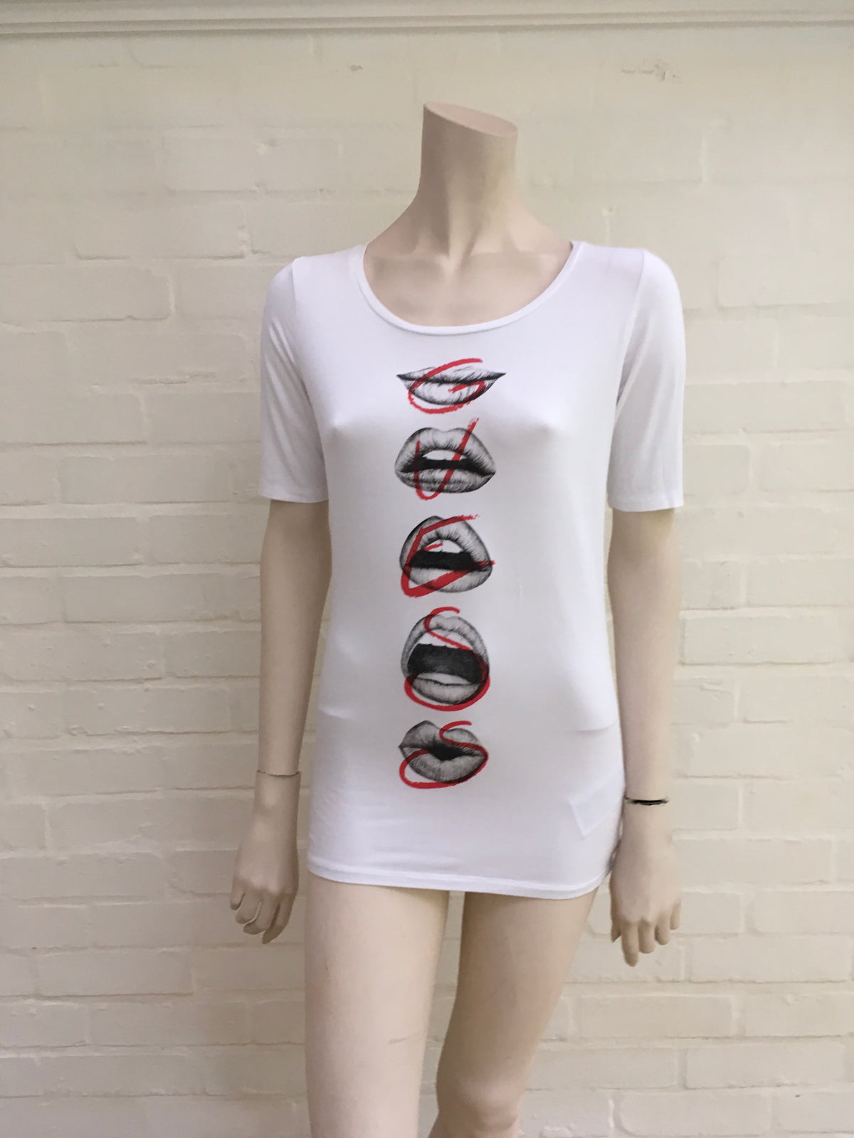 Guess Printed White T-shirt Top Size S Small Ladies