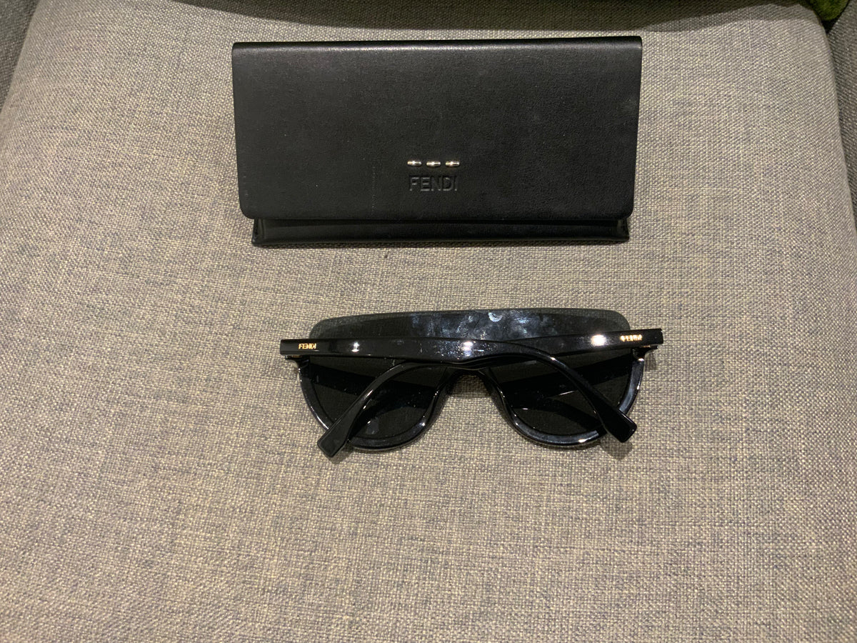 Fendi Ribbons and Pearl Sunglasses ladies
