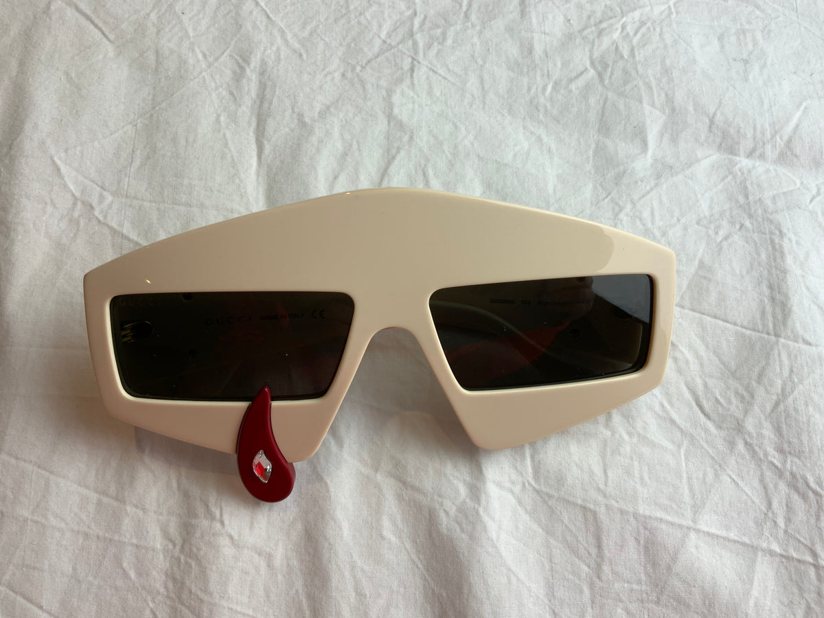 GUCCI Acetate Crystal Hollywood Forever Tear Drop Sunglasses GG0359S Ivory ladies