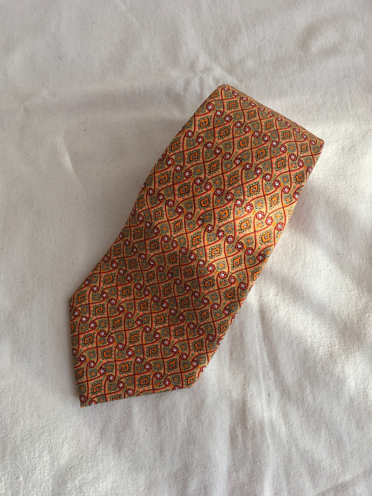 Hermès HERMES Paris Silk Yellow Print Tie 7586 SA 100% AUTHENTIC Men