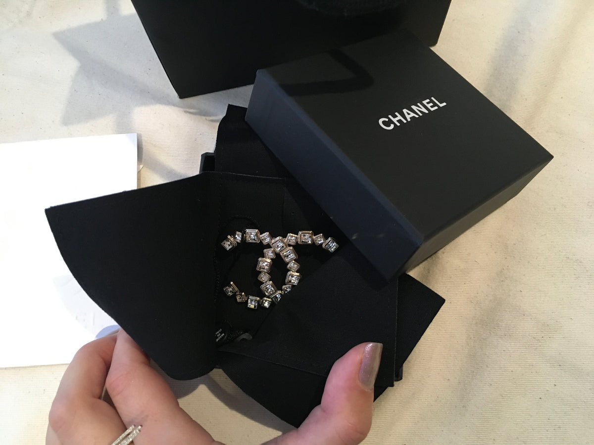 CHANEL Limited Edition 2020 Crystals CC XL Brooch Champagn Gold ladies