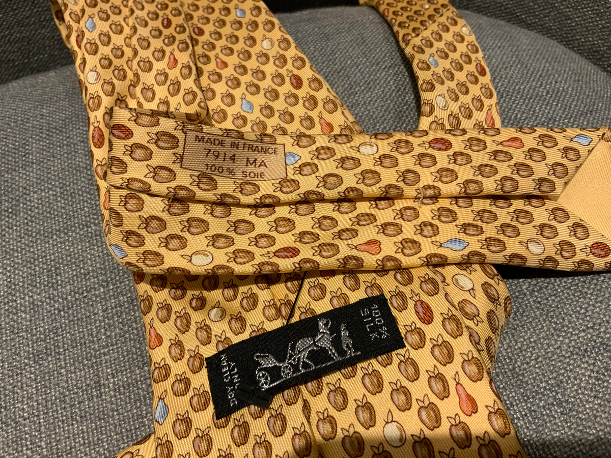Hermès HERMES Paris Silk Yellow Apples Print Tie 7914 MA 100% AUTHENTIC Men