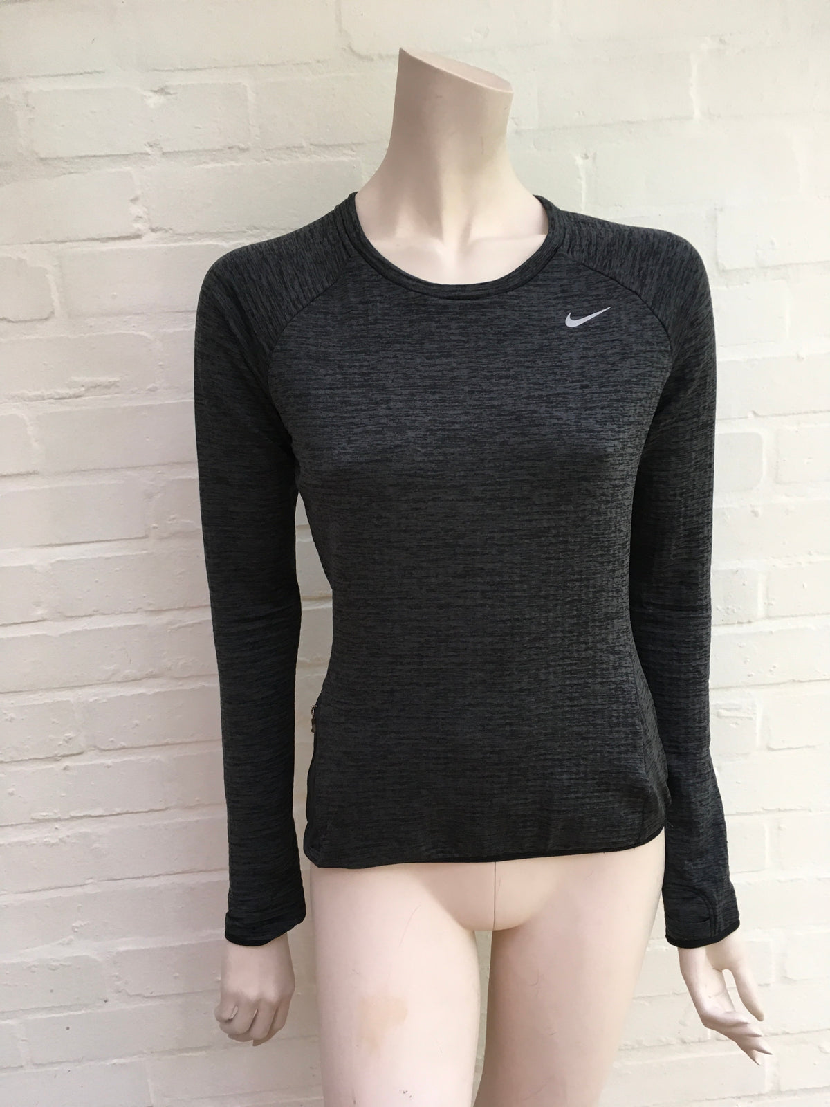 Nike Sportswear Women's Therma Sphere Element Crew Running Top 812042-010 Size XS ladies