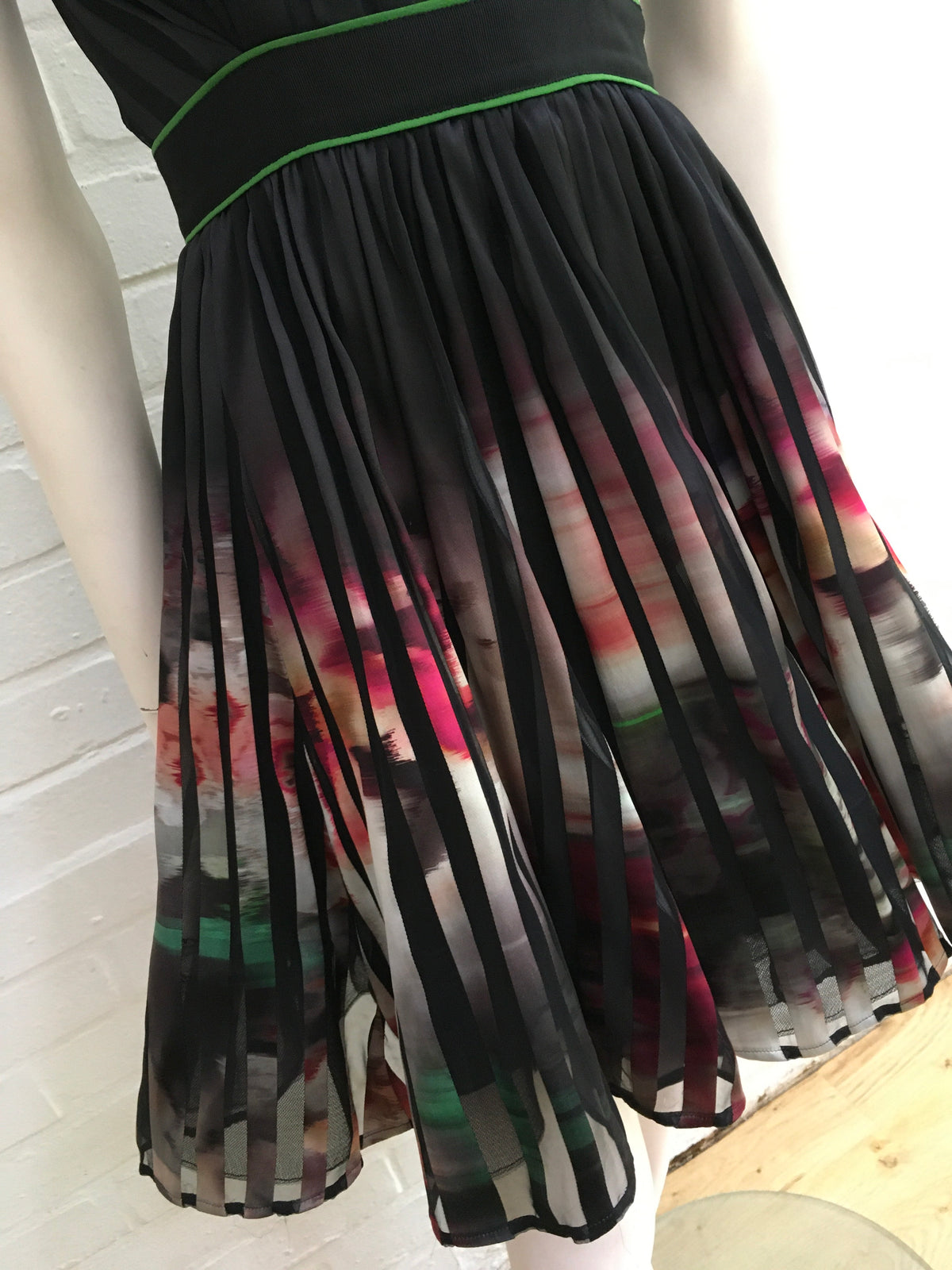 ELIE SAAB Black sheer tapes multicolor floral pattern Dress F 34 ladies
