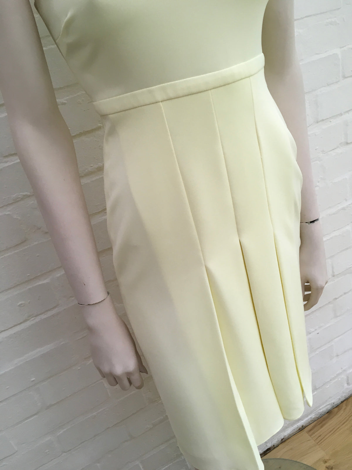 GUCCI Women's Pleated yellow cady dress Size I 36 UK 4 US 0 XXS Ladies