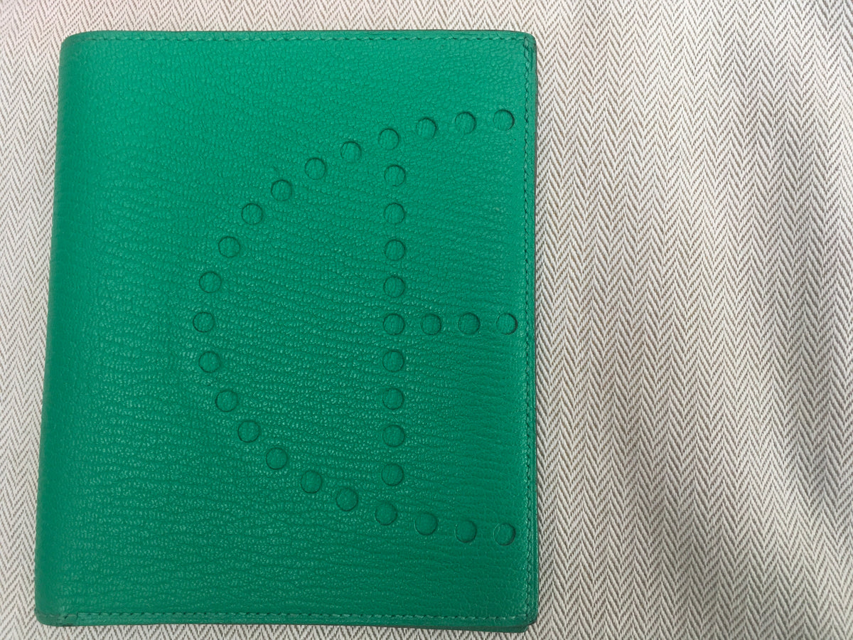 Hermès Hermes Paris Chevre Mysore Evelyne Card Wallet in Green Men