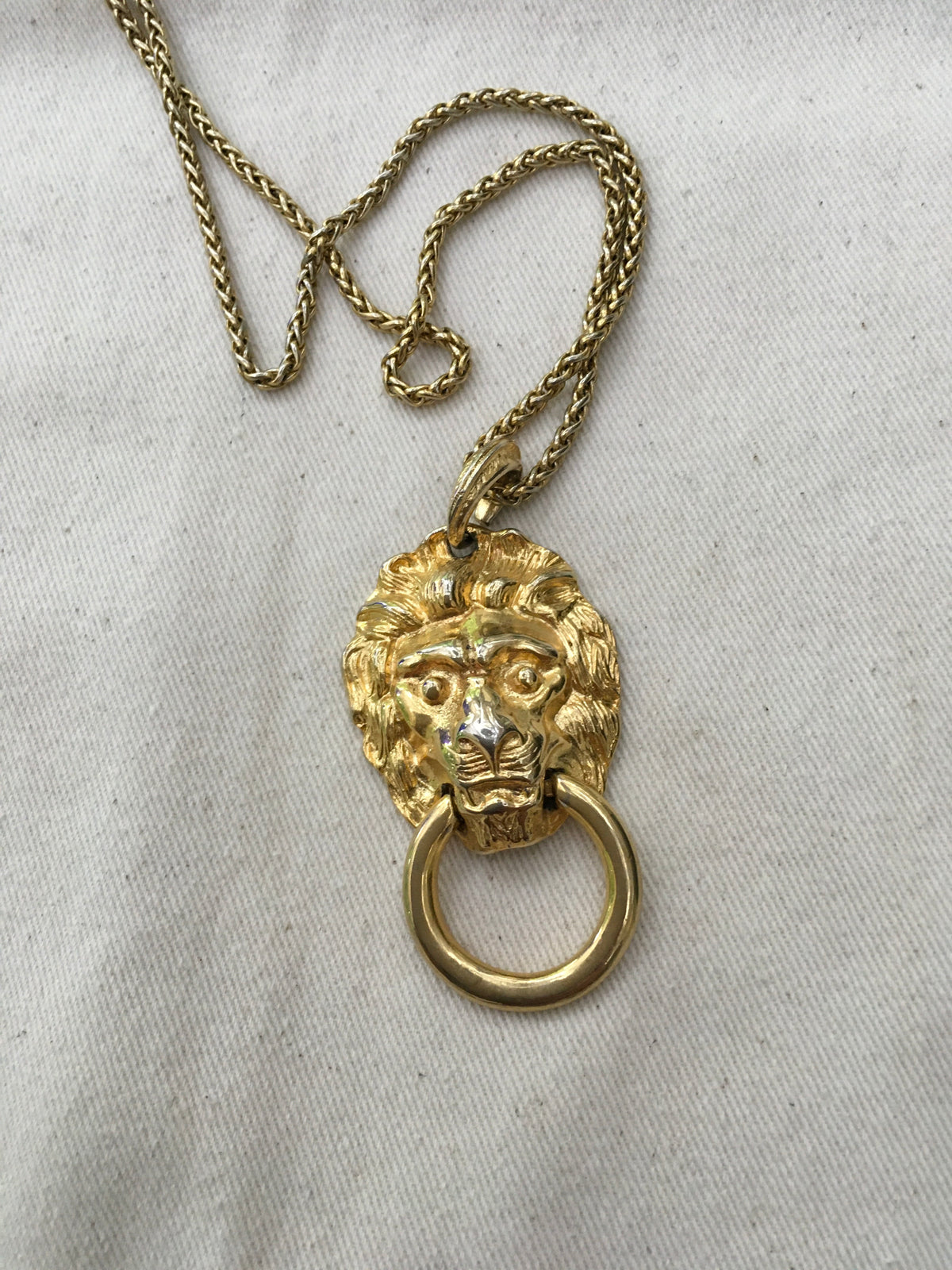 Kenneth Jay Lane Lion Doorknocker Pendant Gold Plated Chain Necklace ladies